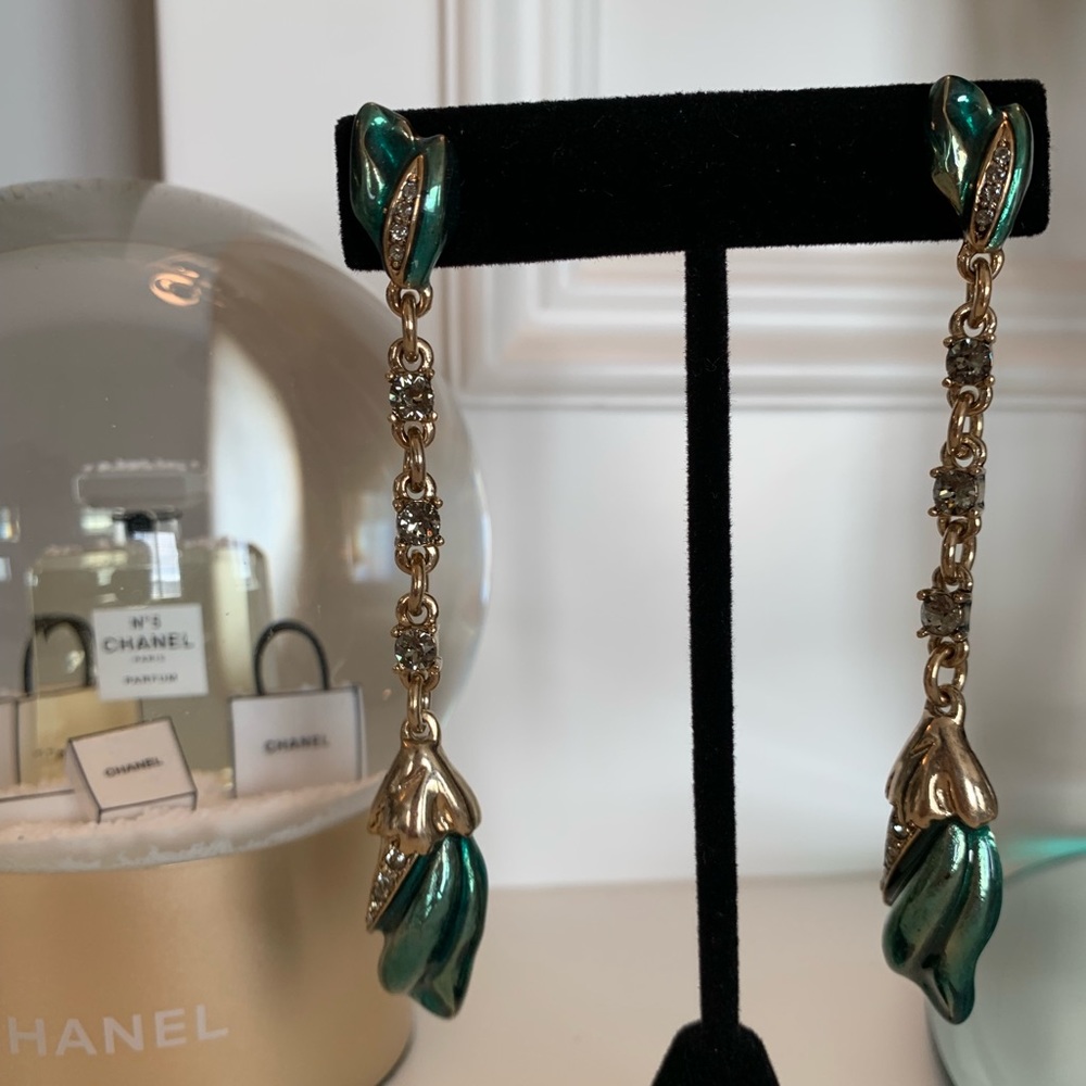 💯 Authentic Oscar De La Renta Drop Earrings